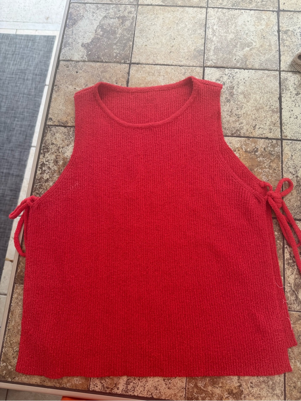Commense Red Knit Sleeveless Tie-Side Top - Picture 2 of 6